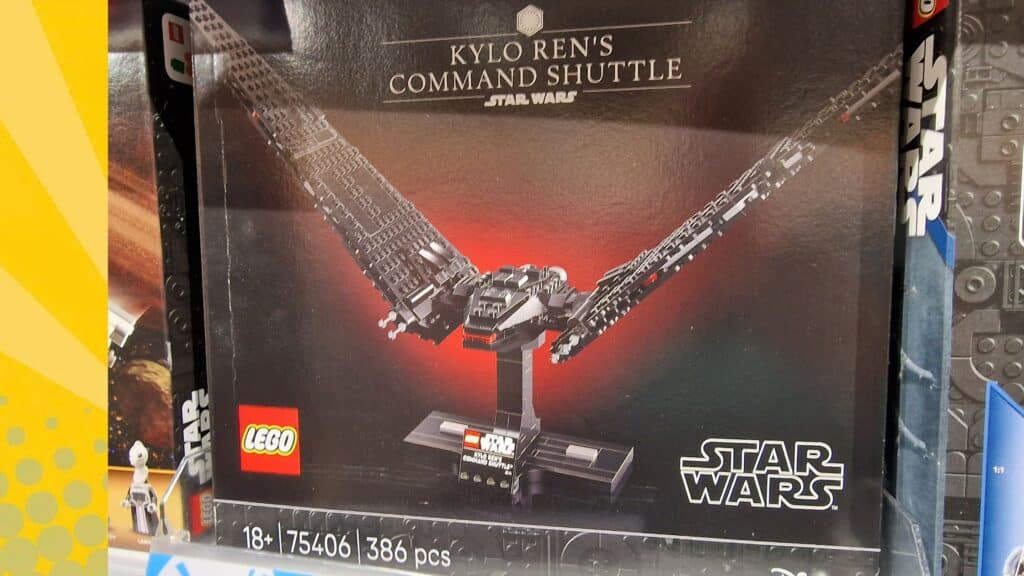 LEGO Star Wars 75406 Kylo Ren's Command Shuttle, 386 onderdelen, geschikt voor 18+, een voorbeeld van een set met een gemiddelde bouwtijd
